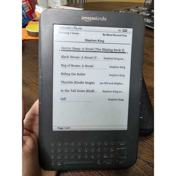 Amazon Kindle Keyboard 3, Wi-Fi, 6" 4GB, D00901 3rd Generation 85 Books - Picture 13 of 16